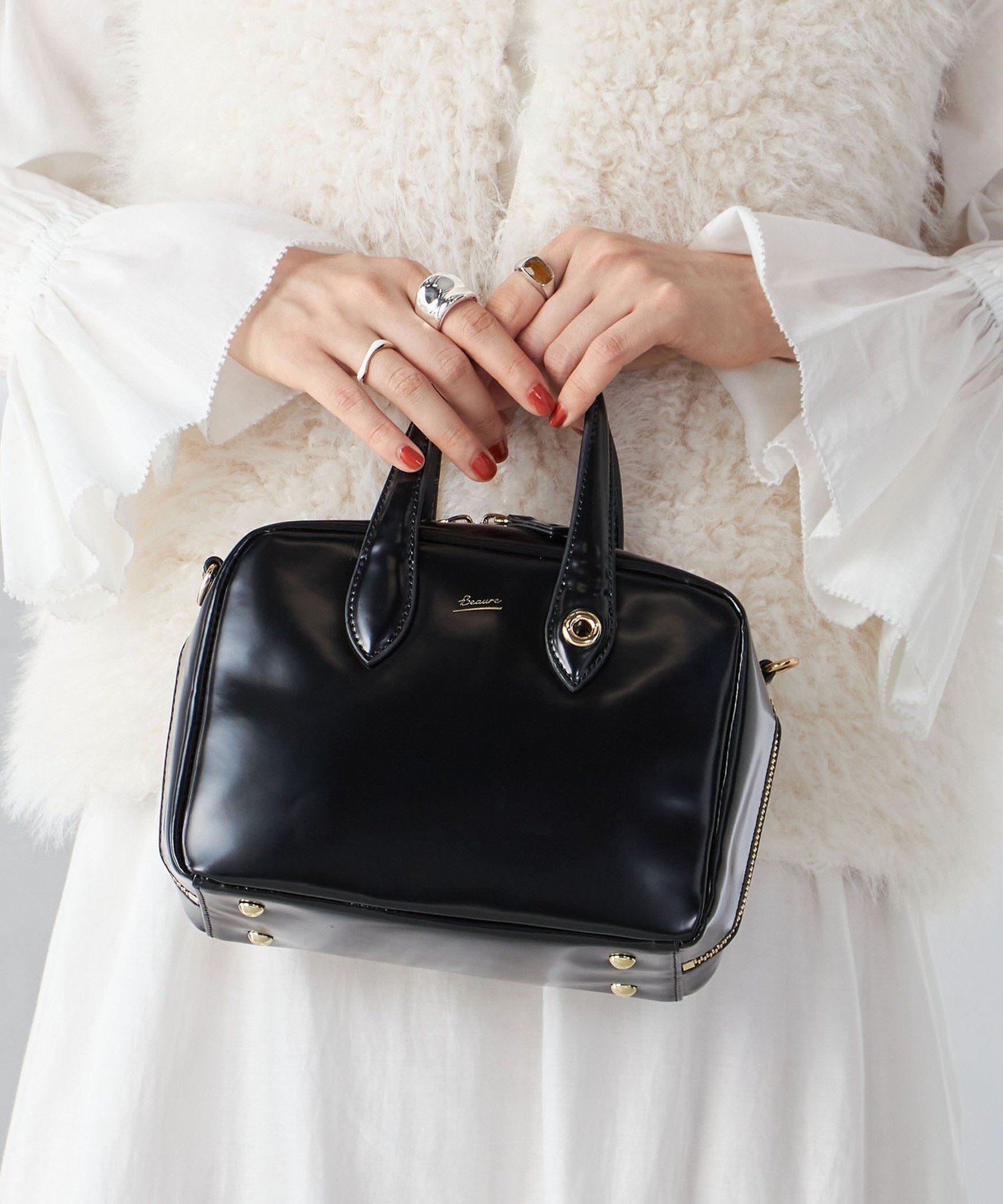 BEAURE B-23523 カウレザー スクエアハンドバッグ BEAURE B-23523 カウレザー スクエアハンドバッグ