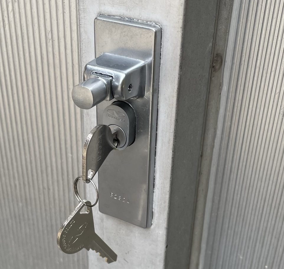 中西産業 シリンダー栓錠 L=70 CYS-75 中西産業 シリンダー栓錠 L=70 CYS-75