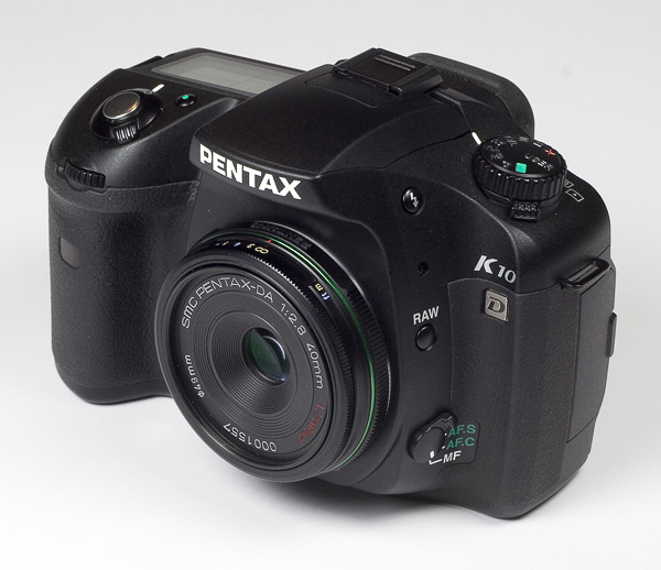 smc PENTAX-DA 40mm F2.8 XS smcペンタックスDA Kマウント 一眼レフカメラ用 超薄型単焦点レンズ マーク・ニューソン氏デザイン smc PENTAX-DA 40mm F2.8 XS smcペンタックスDA Kマウント 一眼レフカメラ用 超薄型単焦点レンズ マーク・ニューソン氏デザイン