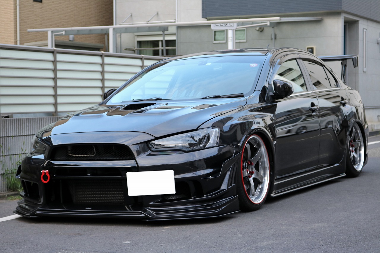 ランサーエボリューション 10 CZ4A WIDE BODY Ver. FRONT BUMPER(WIDE FENDER用 UNDER LIP) カーボン製 ランサーエボリューション 10 CZ4A WIDE BODY Ver. FRONT BUMPER(WIDE FENDER用 UNDER LIP) カーボン製