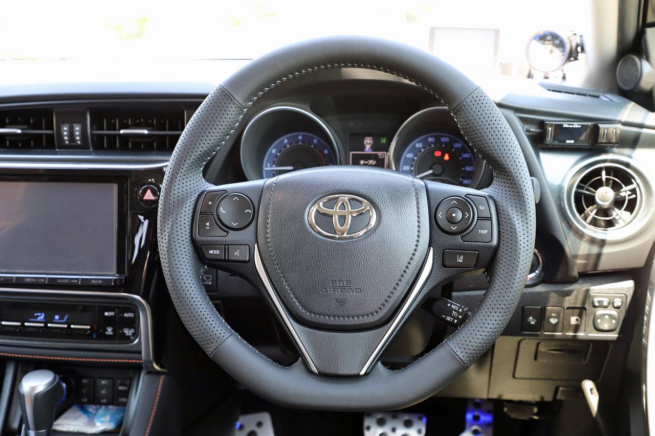 REAL レアル オリジナル (ブラックオールレザー/シルバーS) ラクティス NSP120/NSP122/NCP120/NCP122/NCP125 2010/11〜 (P130-LPB-SL REAL レアル オリジナル (ブラックオールレザー/シルバーS) ラクティス NSP120/NSP122/NCP120/NCP122/NCP125 2010/11〜 (P130-LPB-SL