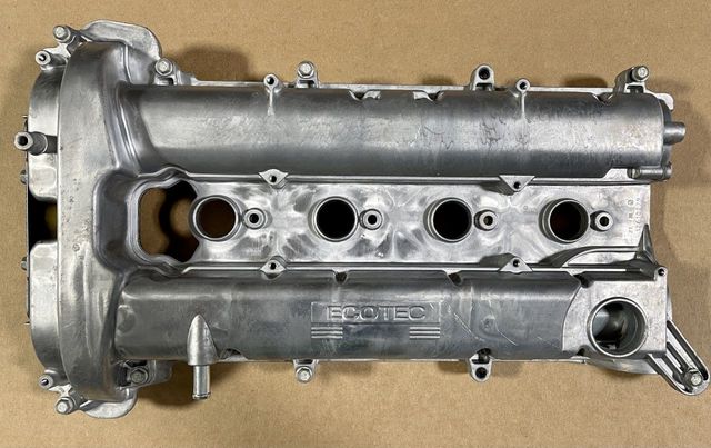 GM Genuine Parts 12610279 Camshaft Cover GM Genuine Parts 12610279 Camshaft Cover