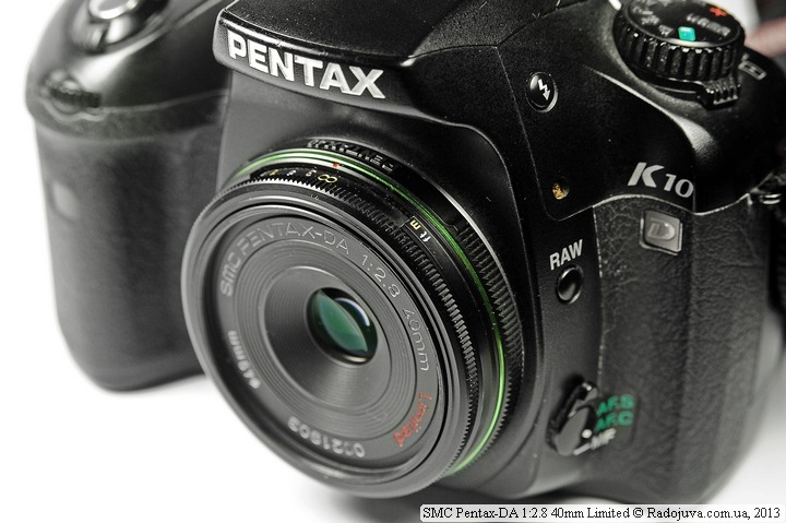 smc PENTAX-DA 40mm F2.8 XS smcペンタックスDA Kマウント 一眼レフカメラ用 超薄型単焦点レンズ マーク・ニューソン氏デザイン smc PENTAX-DA 40mm F2.8 XS smcペンタックスDA Kマウント 一眼レフカメラ用 超薄型単焦点レンズ マーク・ニューソン氏デザイン