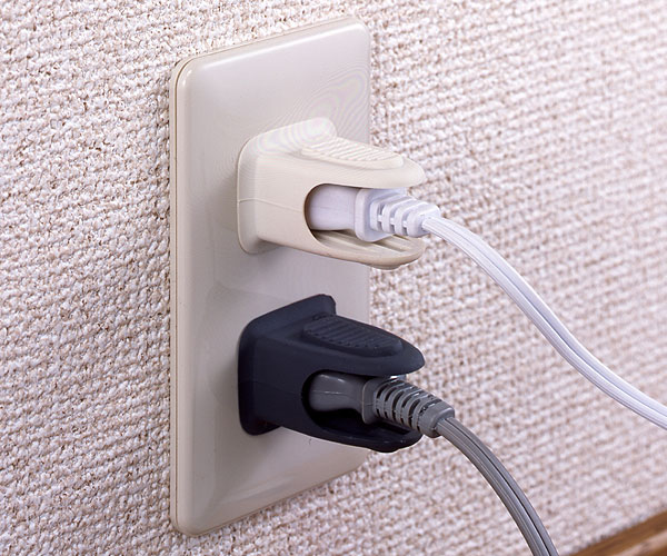 ＴＲＵＳＣＯ プラグ安全カバー2P用　50P入　ブラック/PL2CAP50PBK