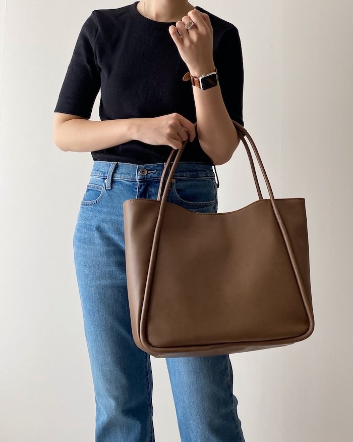 レザータッチトートバッグ