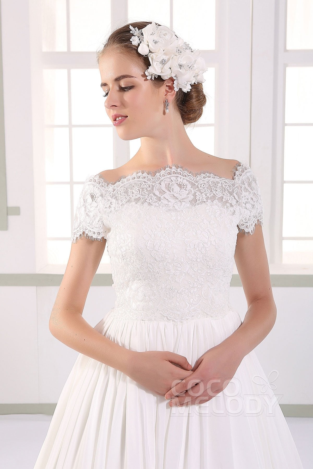 ウェディングドレス レース＆オーガンジー 涼しい半袖 トレーン ハイロードレス E289