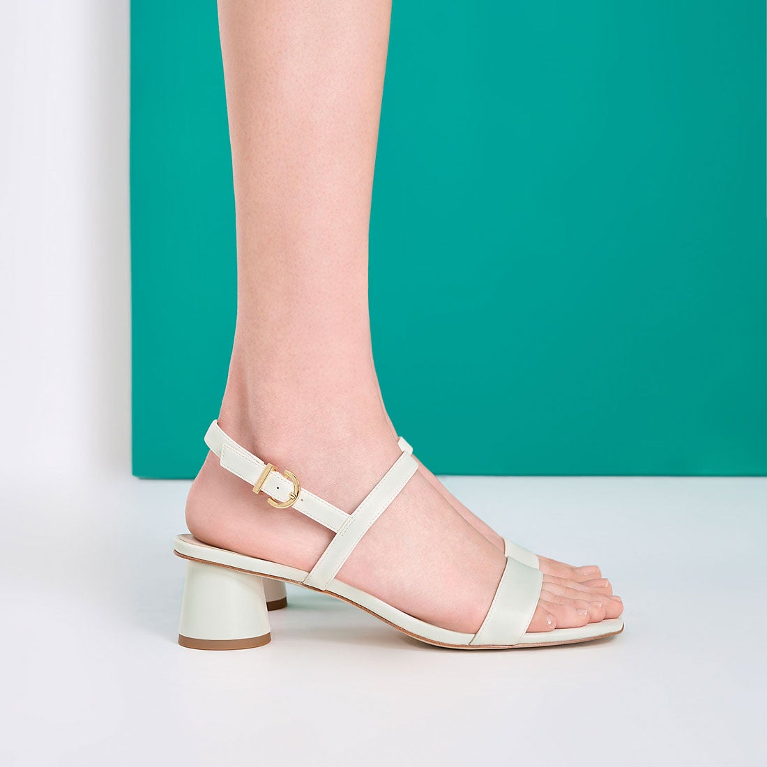 CUSHIONAIRE レディース フジサンダル 調節可能なストラップと快適性, オレンジ, 10 CUSHIONAIRE Wom 並行輸入品