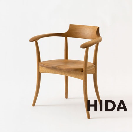 ダイニングチェア 肘付き セミアームチェア クッション座 ウォールナット 天然木ウォールナット材 ミキモク Plath プラス スタイリッシュ おしゃれ