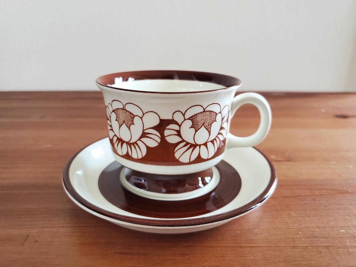 コーヒーカップ 5客 セット NB/K 中玉 カップ＆ソーサー 磁器 美濃焼 日本製 食洗機対応 電子レンジ対応 カフェ 喫茶店 店舗 来客用 シンプル かわいい おしゃ…