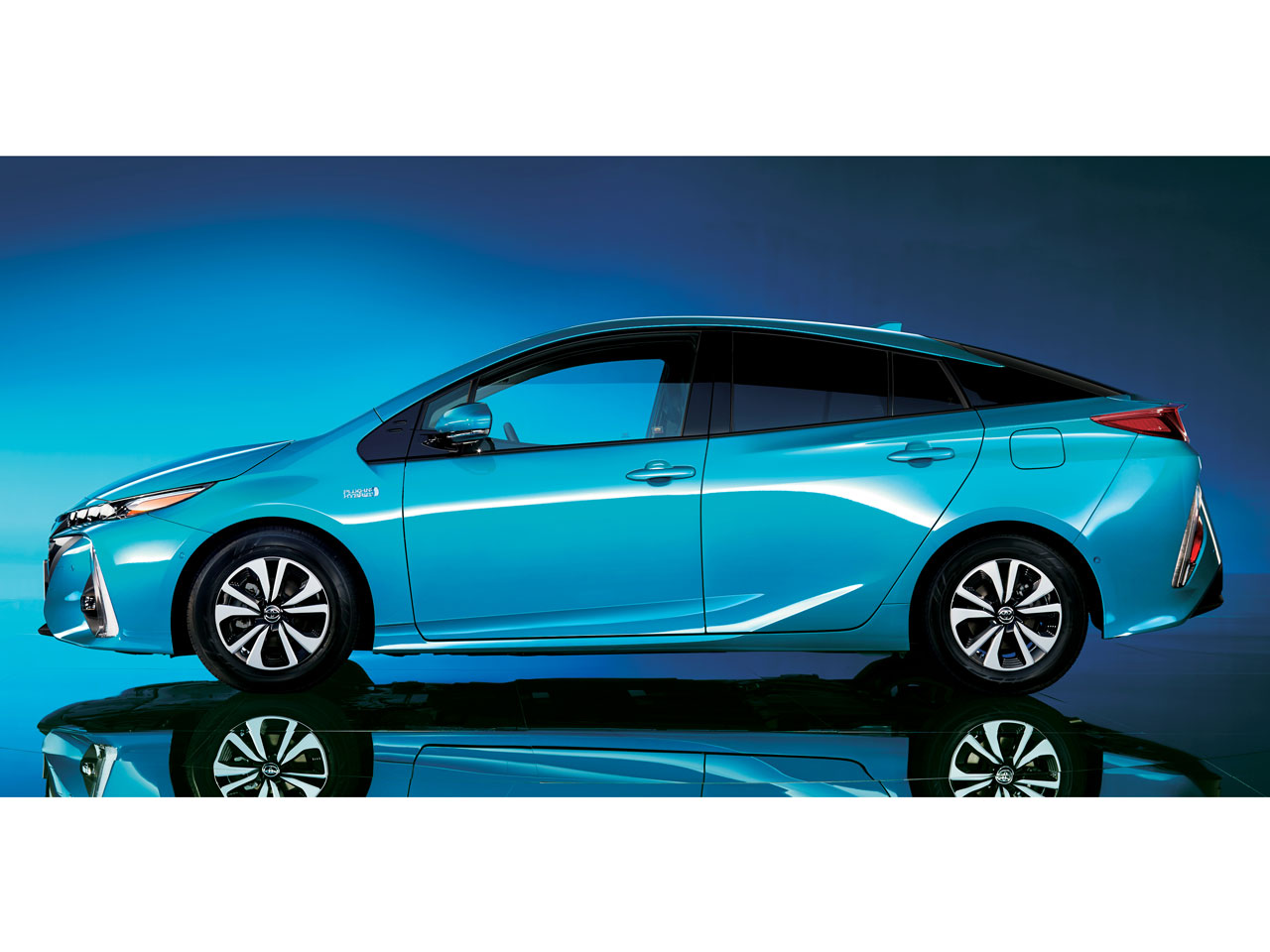 トヨタ プリウス(50系)用 225/40R18 92W ニットー NT05 RG-Rサマータイヤホイール 4本セット