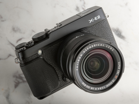 富士フイルム FUJIFILM X-E2 60mm 2.4 単焦点 レンズキット シルバー ミラーレス一眼 カメラ 中古