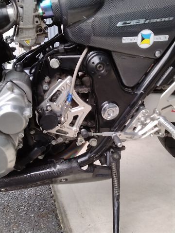 正規品／スウェッジライン CB1300スーパーフォア（CB1300SF) フロントホース＆クラッチホース セット ホースエンド：アルミ/レッド＆ブル…