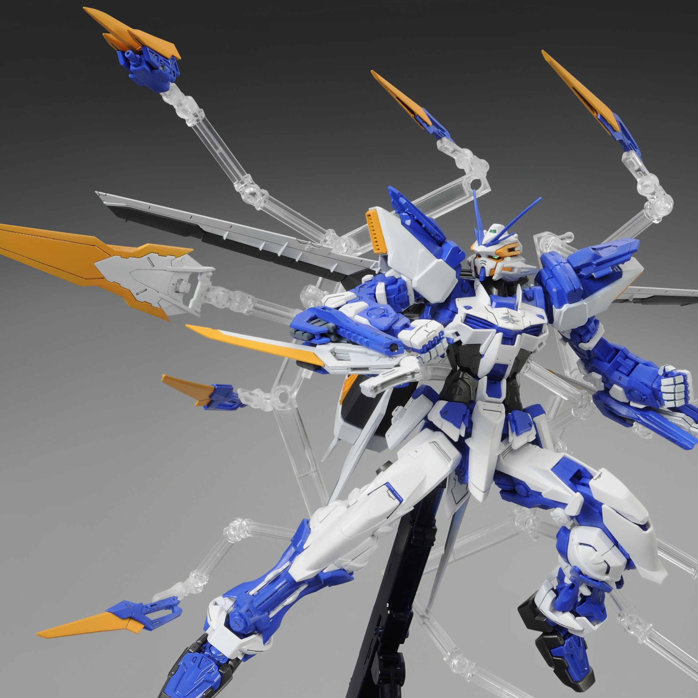 MG 機動戦士ガンダムSEED DESTINY ガンダムアストレイブルーフレーム セカンドリバイ 1/100スケール 色分け済みプラモデル