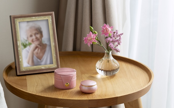 ソウルプチポット SoulJewelry ポケット マミニ骨壺 携帯ポーチ付 携帯持ち運びできます (ブラック)