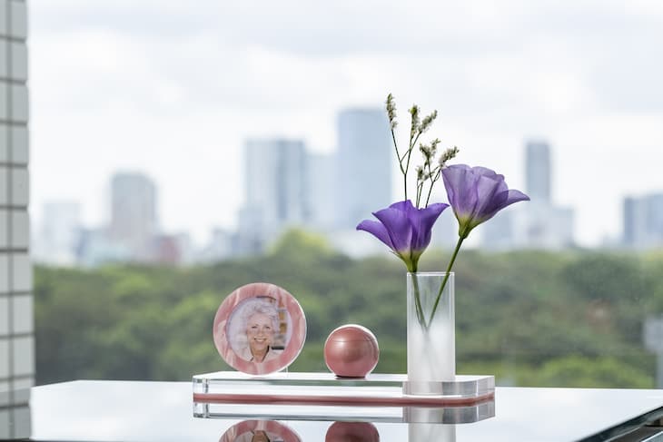 ソウルプチポット ミニ骨壷 ステージセット パルフェ アクアブルー 真鍮 手元供養 分骨用 ミニ骨壺 供養ステージ 水色